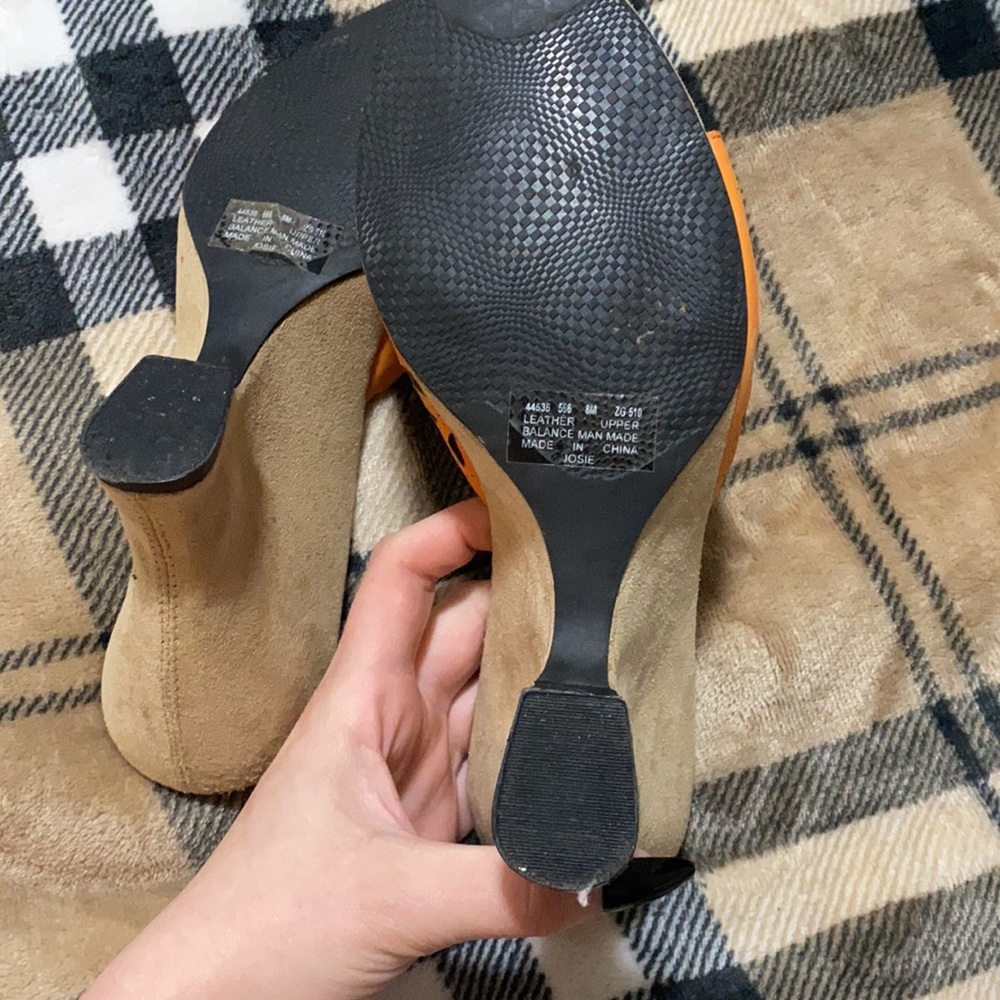 🐛Covington orange wedges! - Picture 4 of 4